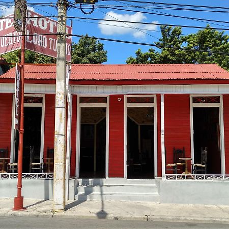 Hotel Loro Tuerto Barahona Εξωτερικό φωτογραφία